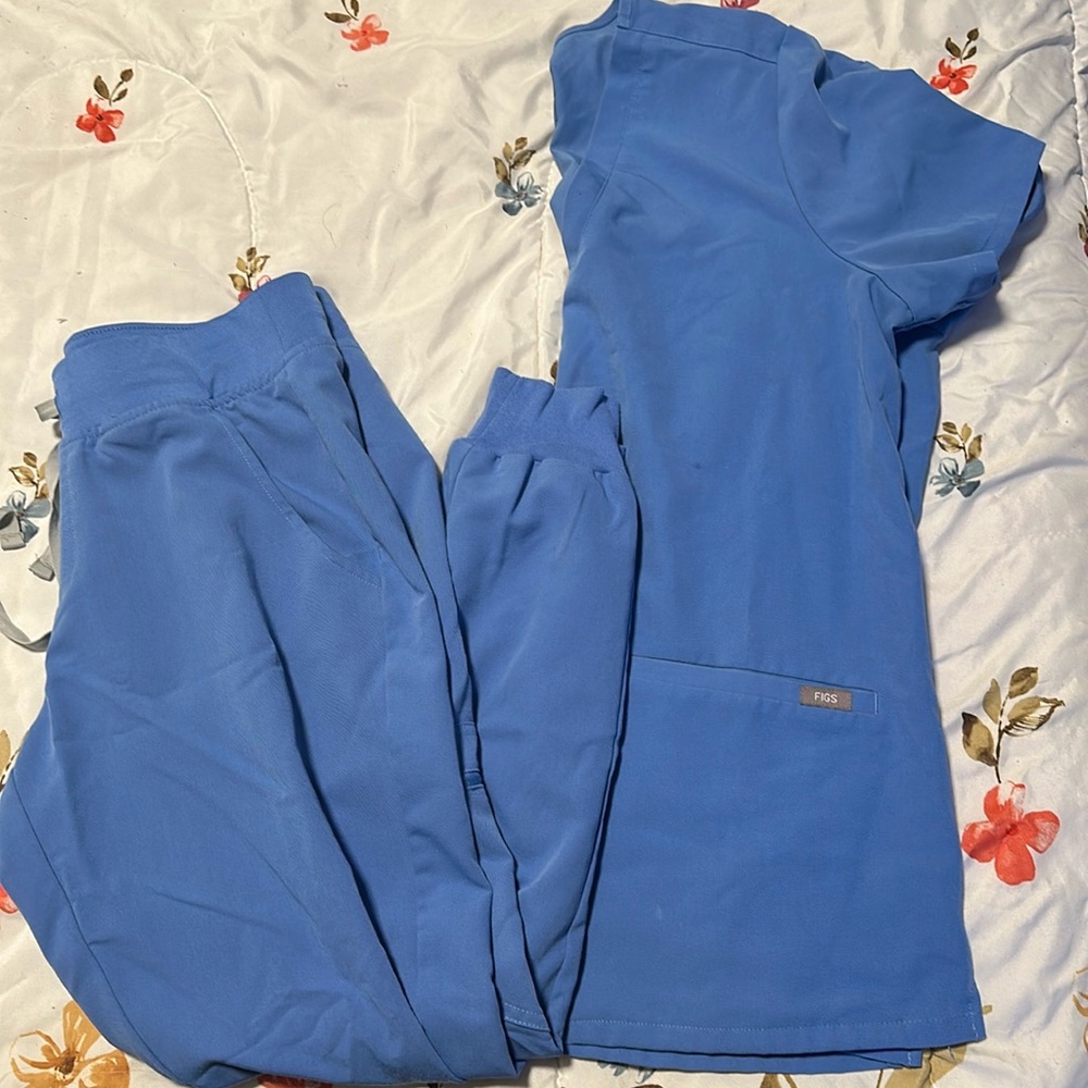 Blue Figs / Small petite Pants / Medium Shirt